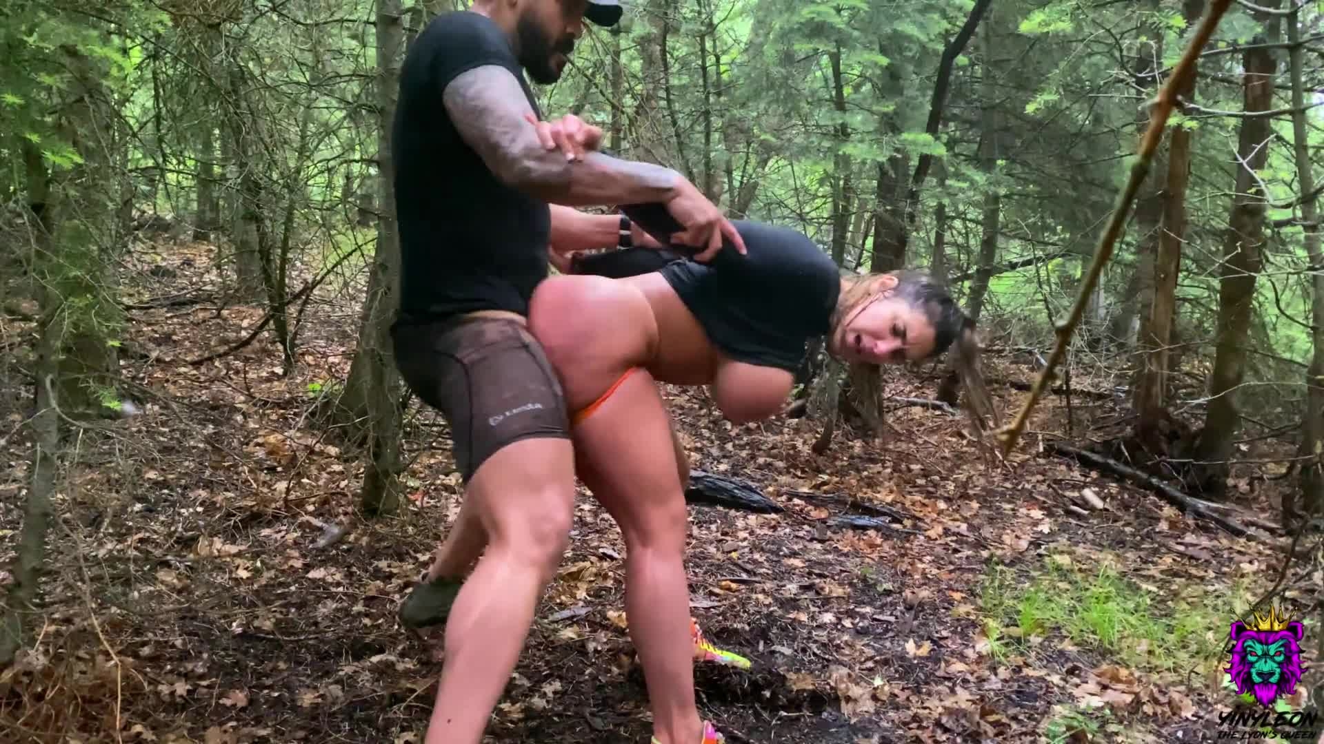 Быстрый Секс В Лесу Видео