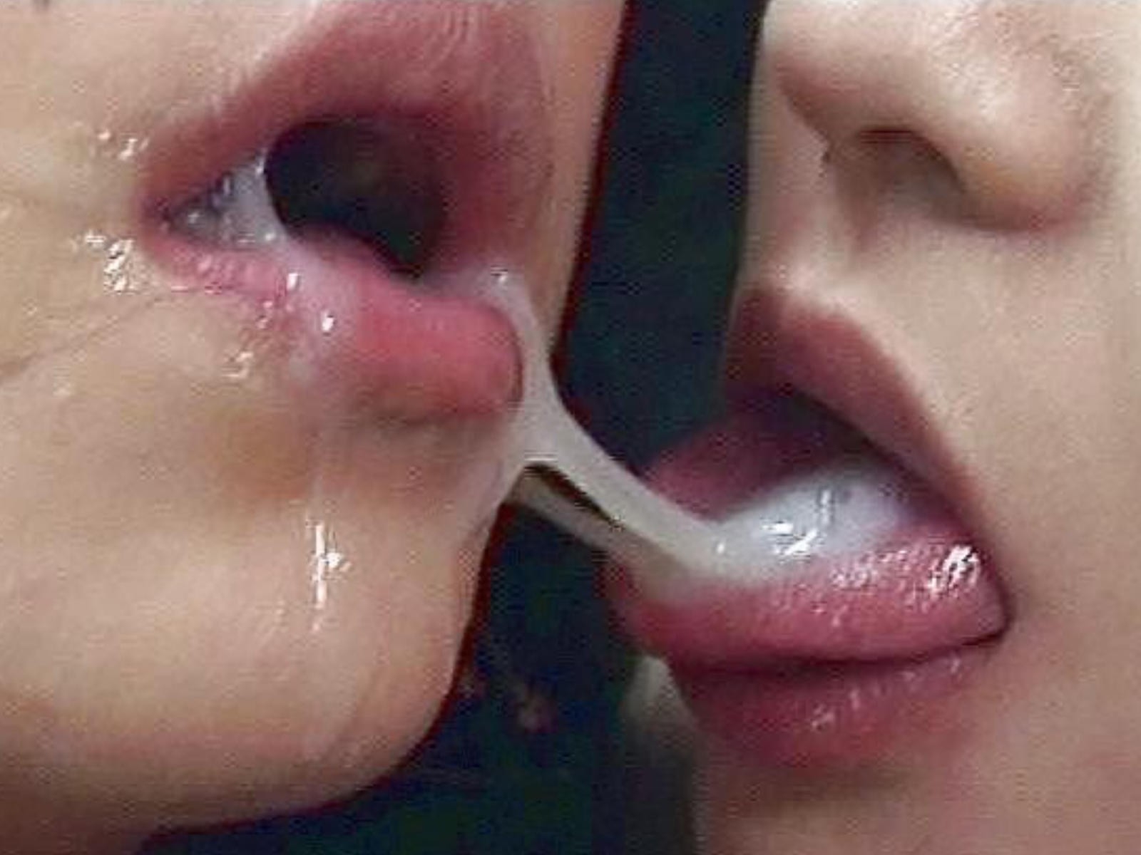 Карла Свити любит сперму парней у себя на губах после секса