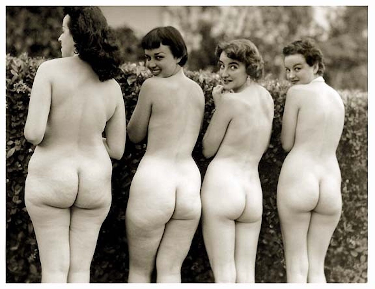 Nude women of the past