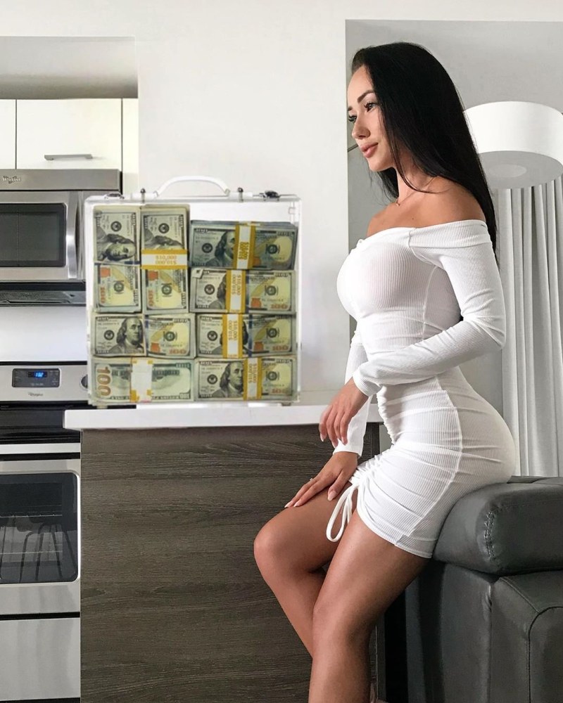 Nina Serebrova в полотенце