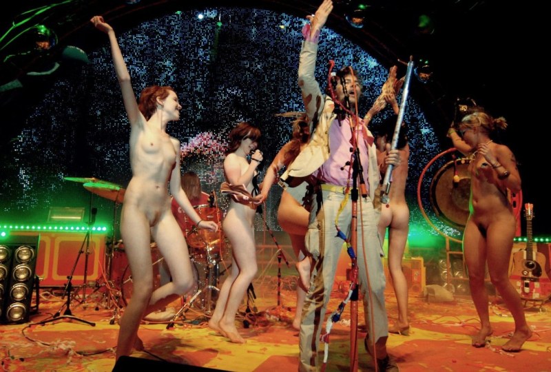 Male nude Theatre голый театр Бродвей