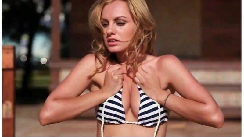 Alexandra Stan грудь