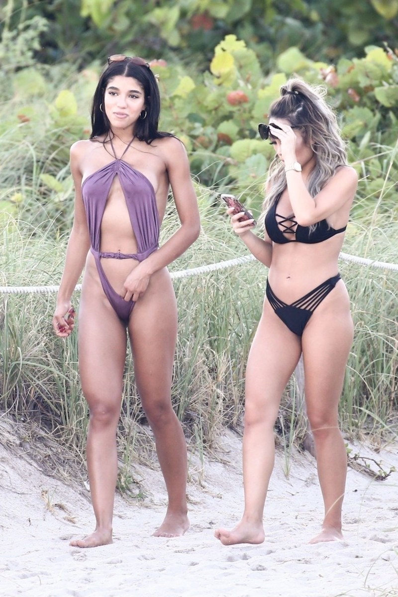 Yovanna Ventura latex