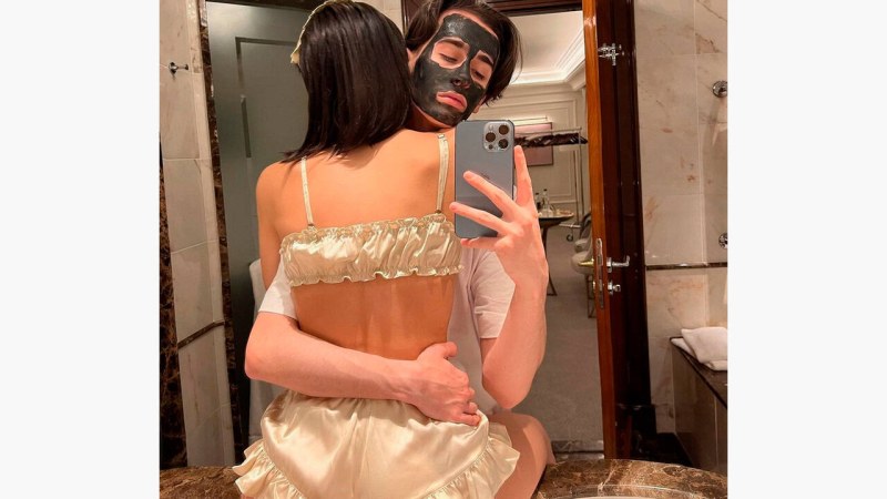 Дина саева 18