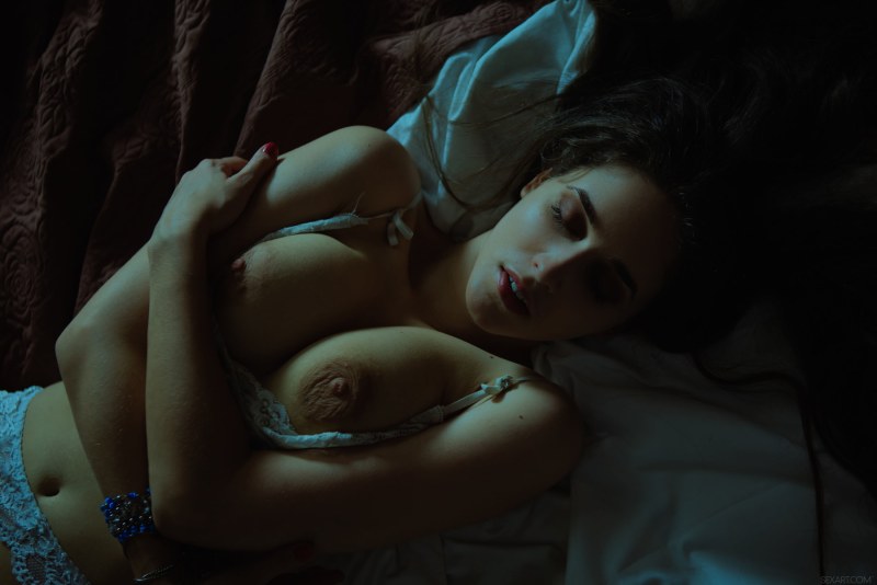 Emily j модель порноактриса