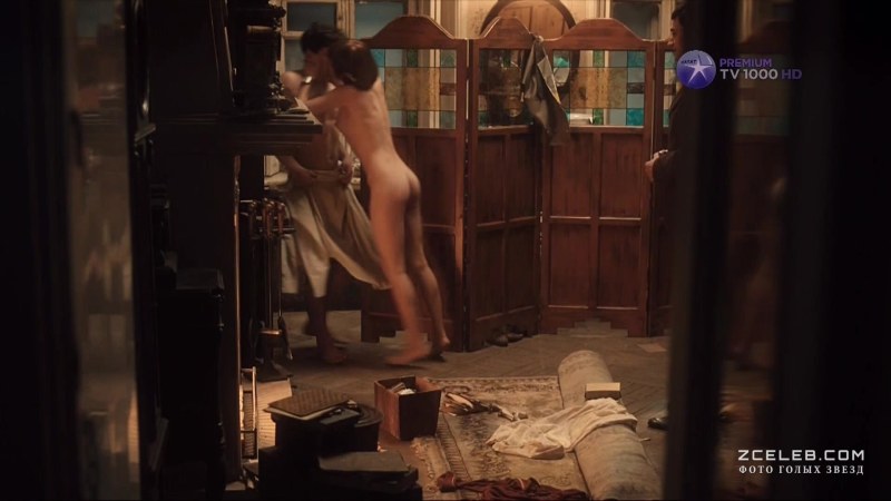 Виктория Исакова голая в фильме зеркала