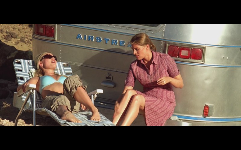 Эмили де Рэвин холмов есть глаза (2006)