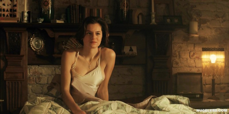 Эмма Коррин topless