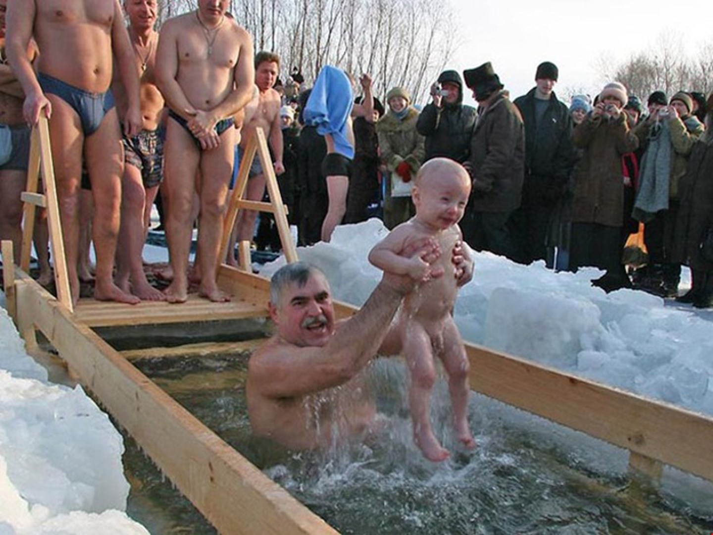 как купаться в бани голыми с детьми фото 70