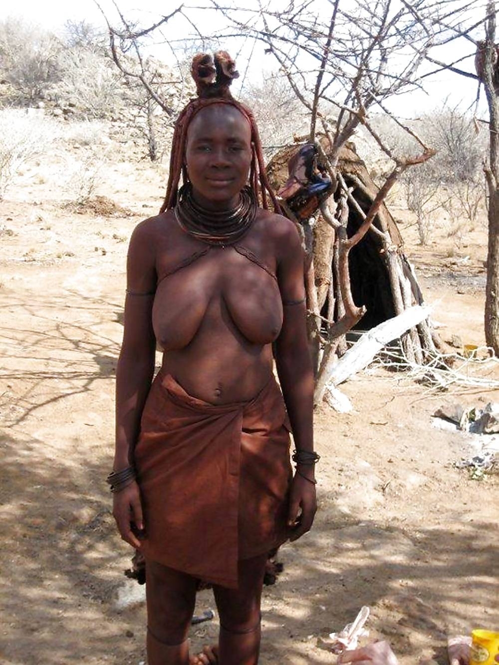 Негритянки одного раздетого племени