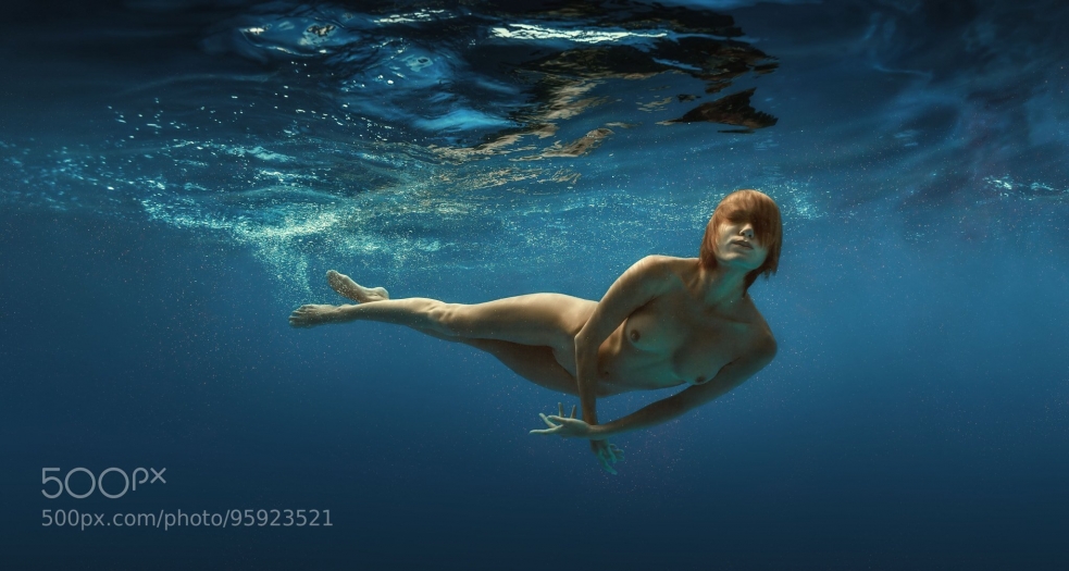 Подводные съемки ню