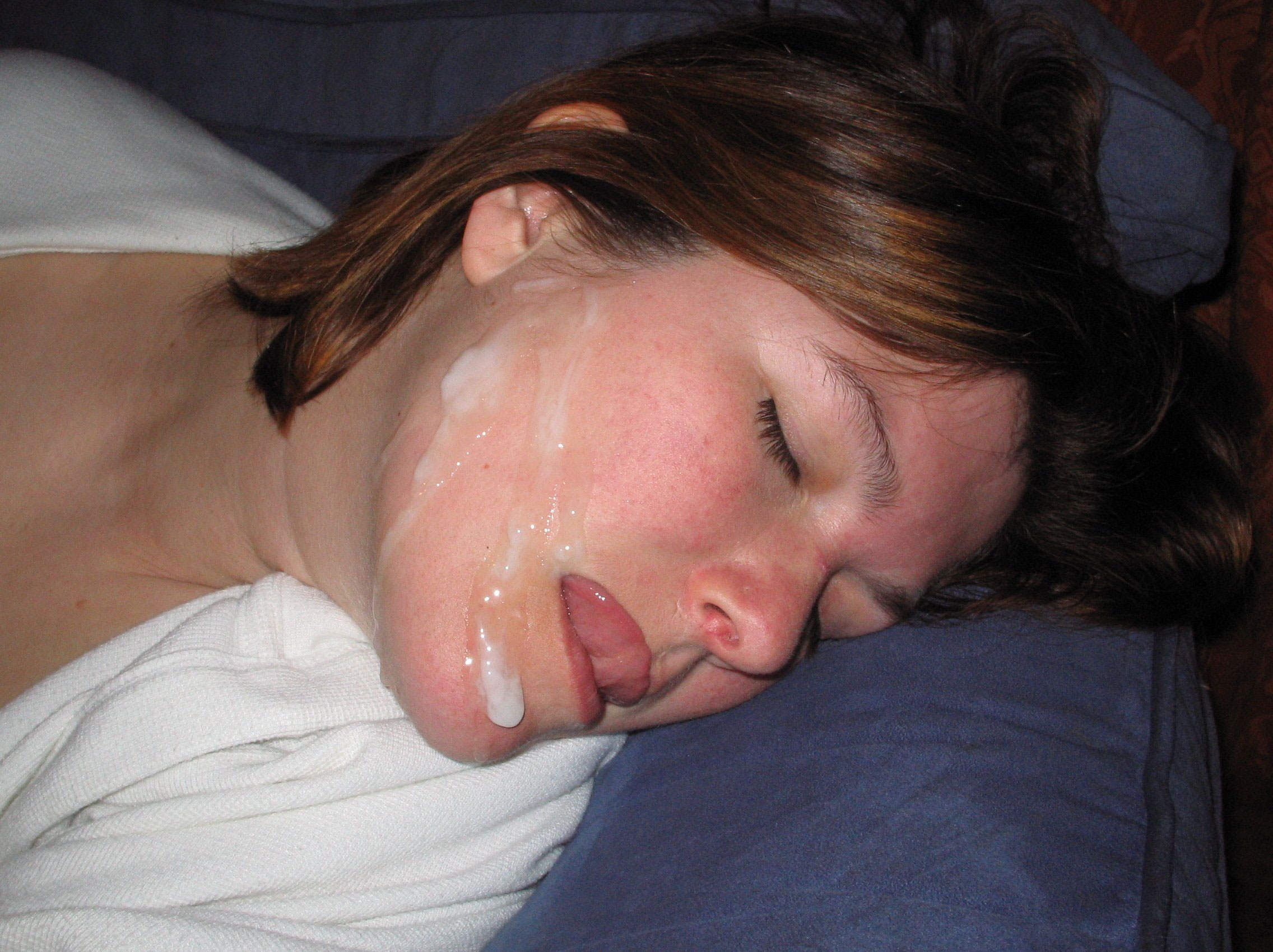 спящей жене кончил в лицо фото 40