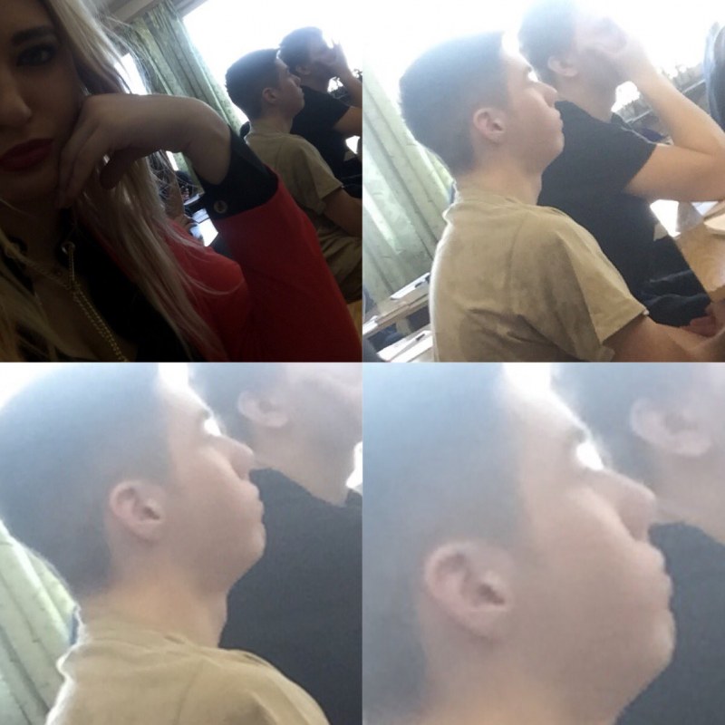 Джонни Синс с двумя девушками