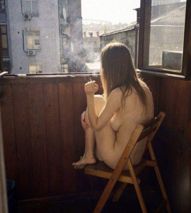 Стеклянный балкон ню