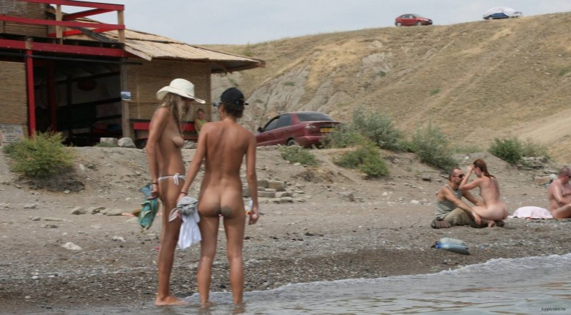 Пляж clothed female naked male Beach 2019