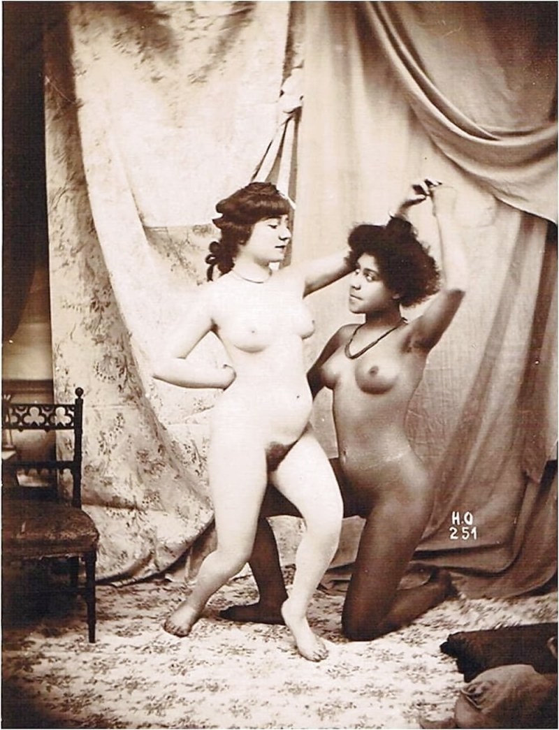 Эротическая фотосессия в стиле Pin up
