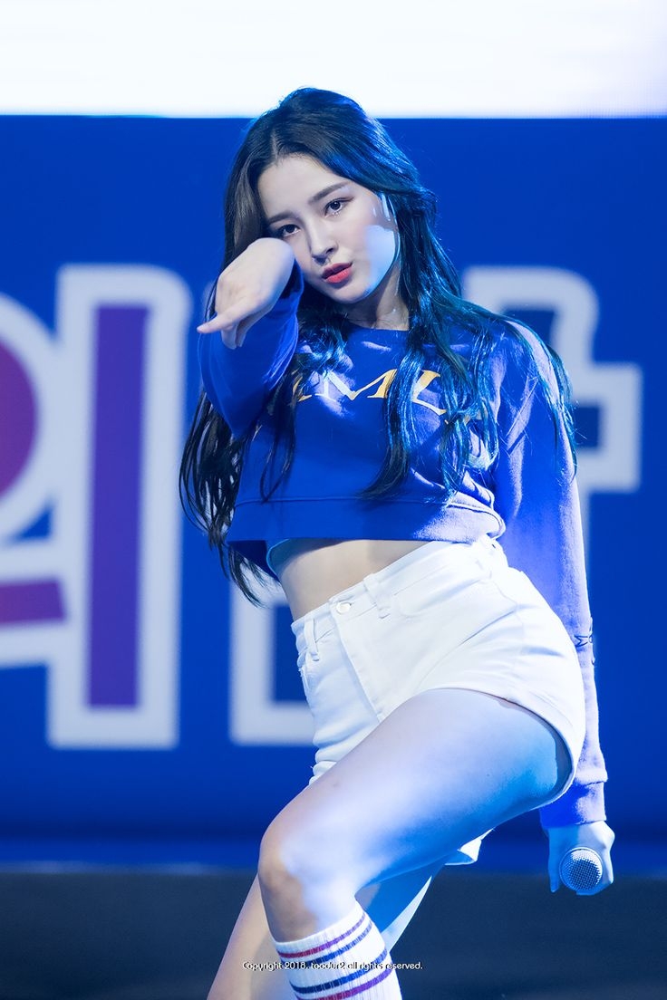 Nancy MOMOLAND New