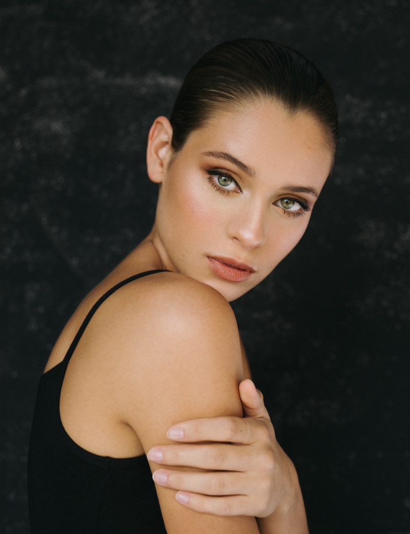 Даниэла Мелшиор hot
