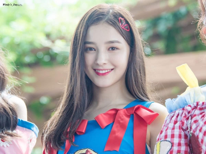 Nancy MOMOLAND фигура
