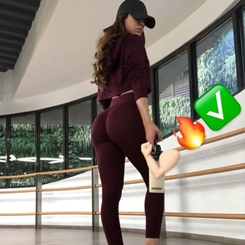 Yanet Garcia onlyfans слив