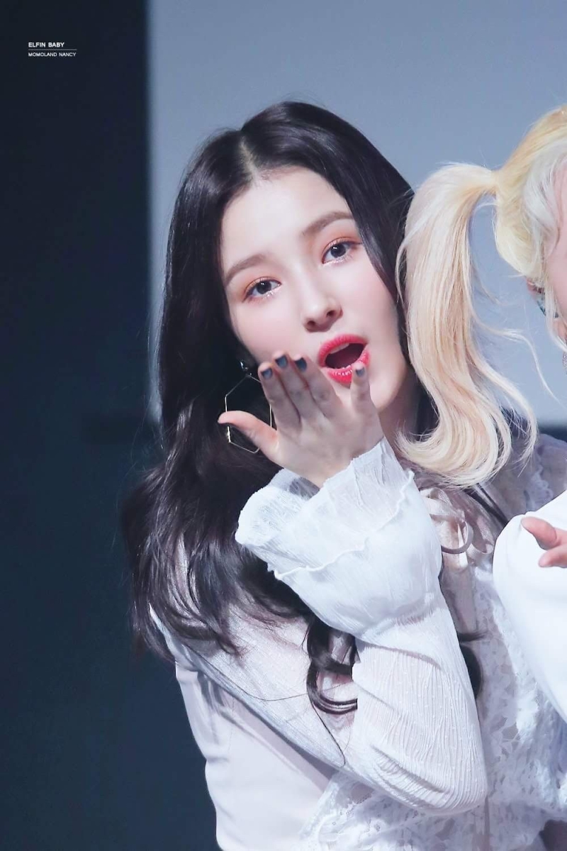 MOMOLAND Нэнси 2019