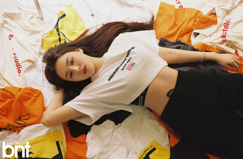 Nancy MOMOLAND 18