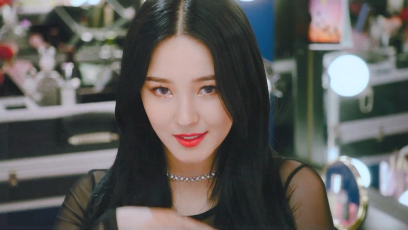 MOMOLAND Нэнси попа