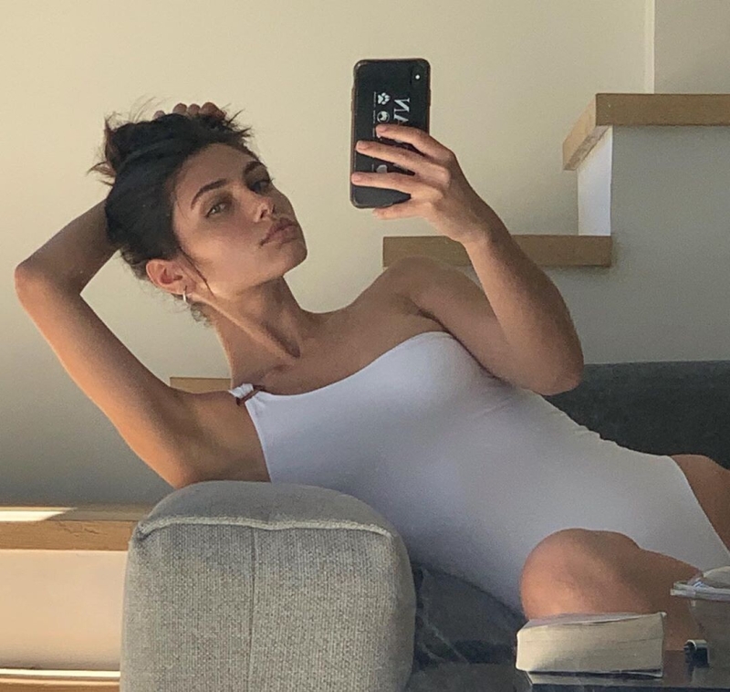 Вика Бронова 18 +