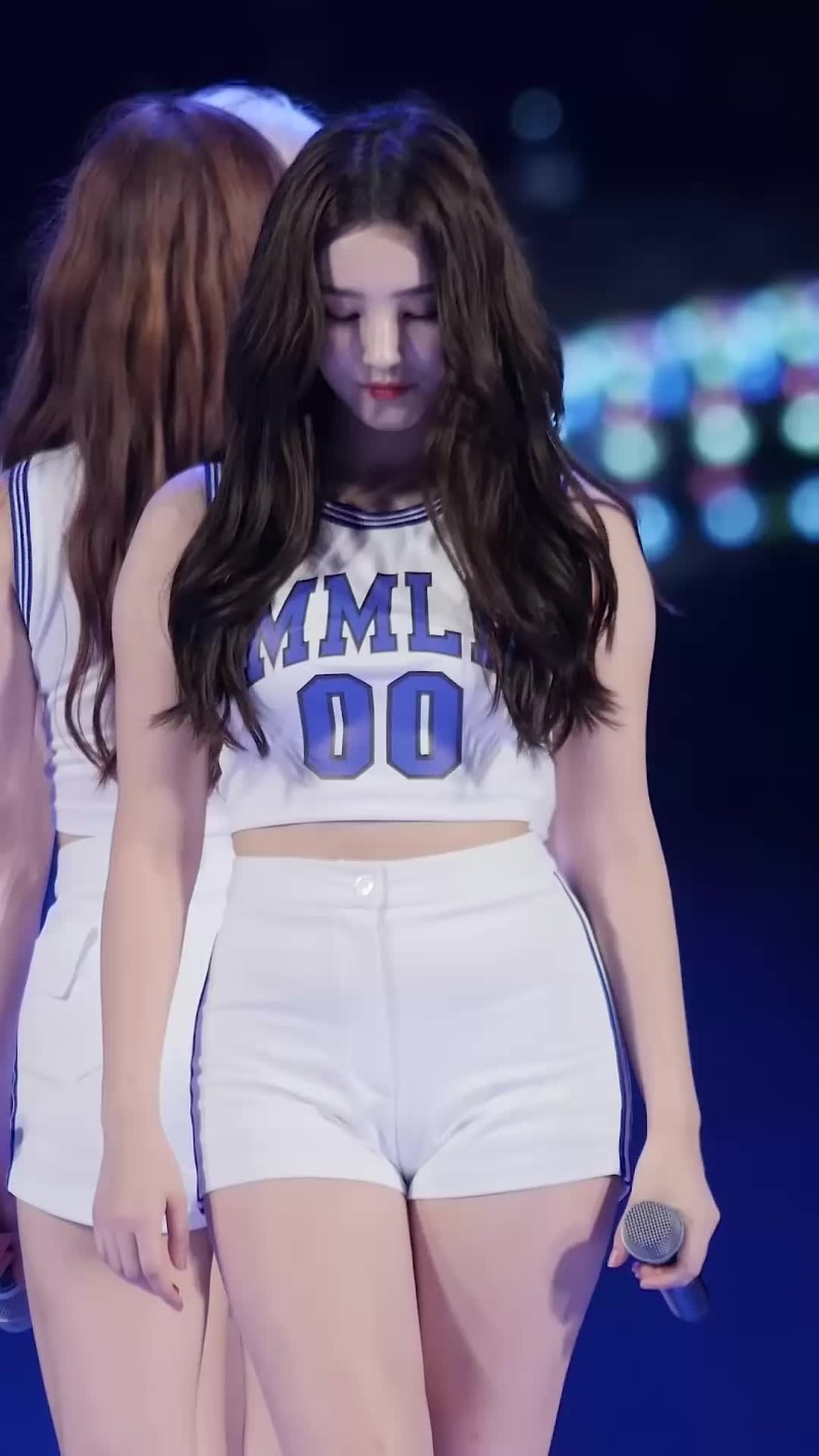 Nancy MOMOLAND 2021