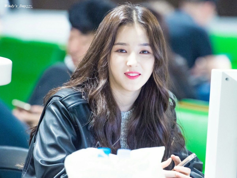 MOMOLAND Нэнси