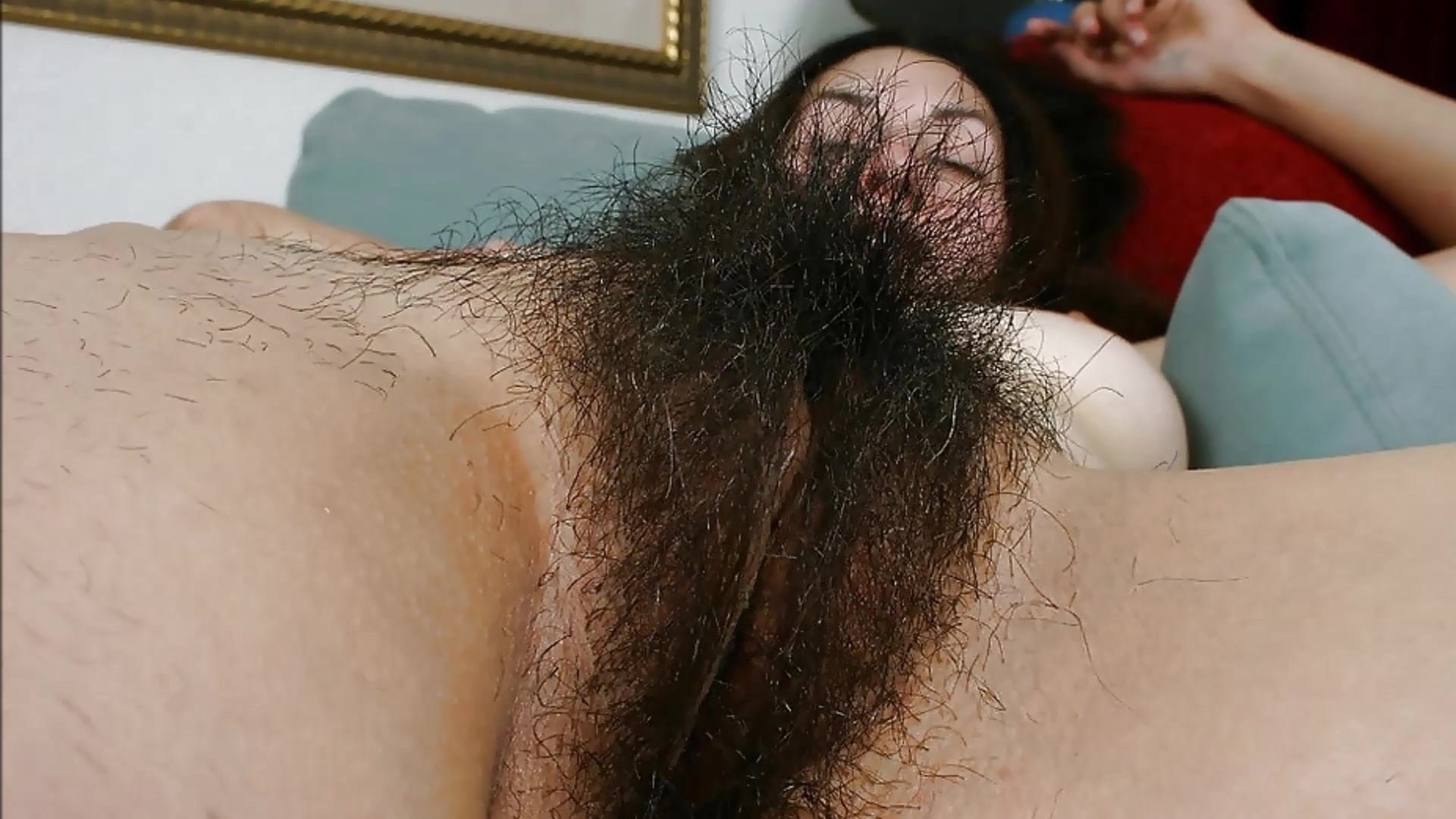 самый волосатый лобок женщины фото 10