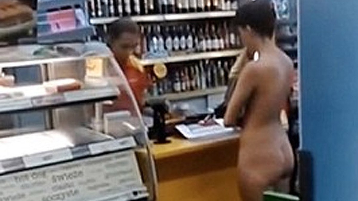 голый женщина ходить в магазинах (120) фото