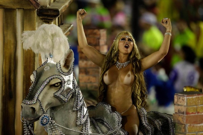 Голые бразильянки Brazilian Carnival 2020