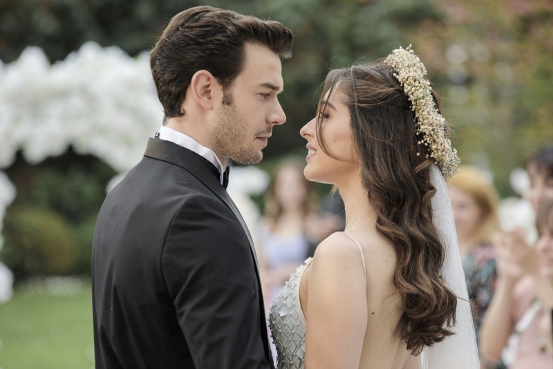 Baht Oýunu турецкий сериал ada&Bora