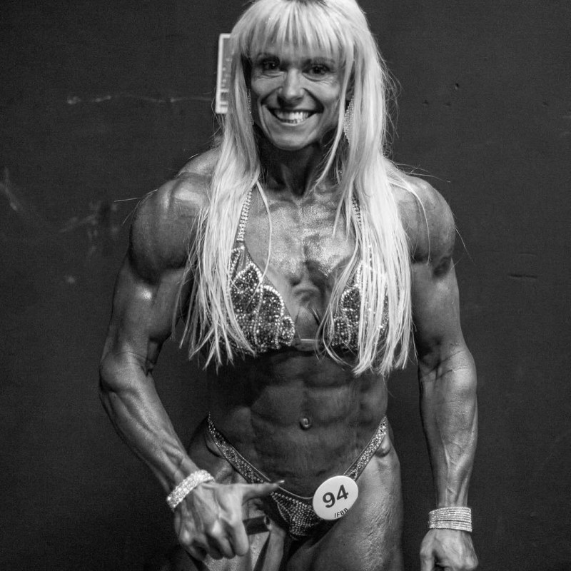 Alena Kosinova бодибилдинг