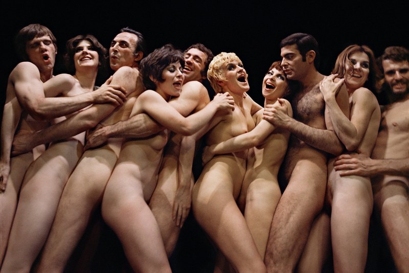 Male nude Theatre голый театр Бродвей