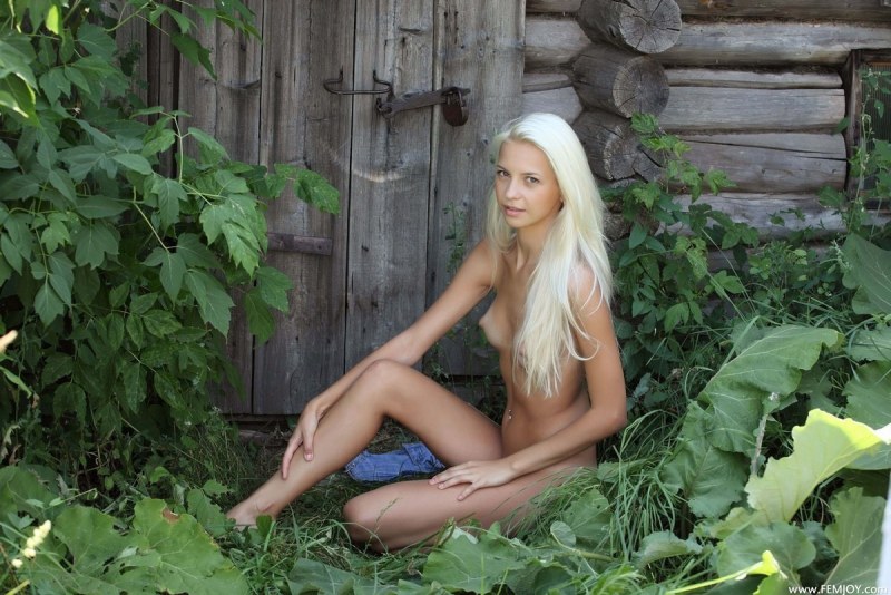 Сельские гламурные девушки ню