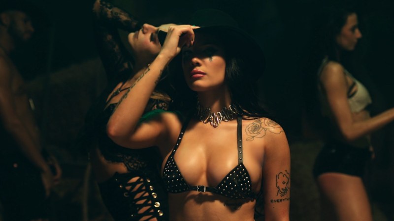 Halsey +18