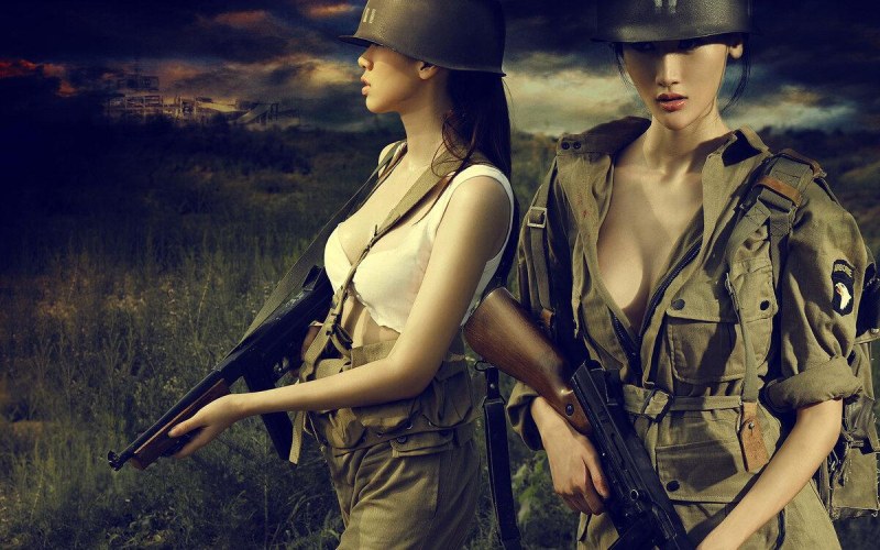 Девушка в военной форме HD
