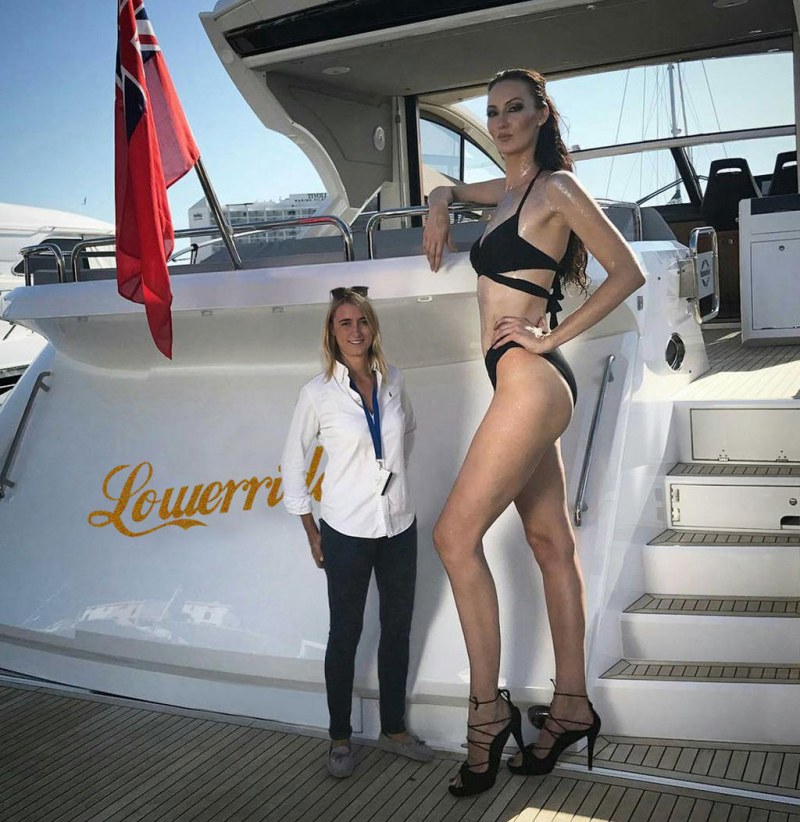 Tall women Мэйси Керрин