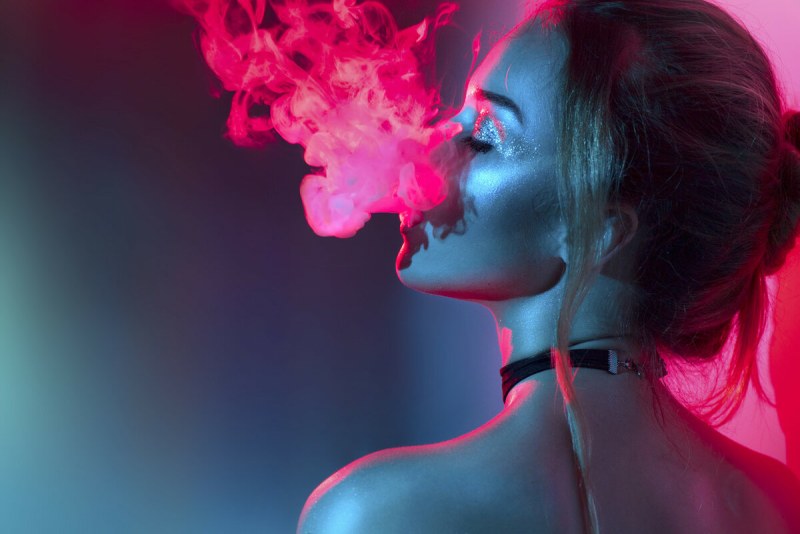 Нина Сейерс smoking