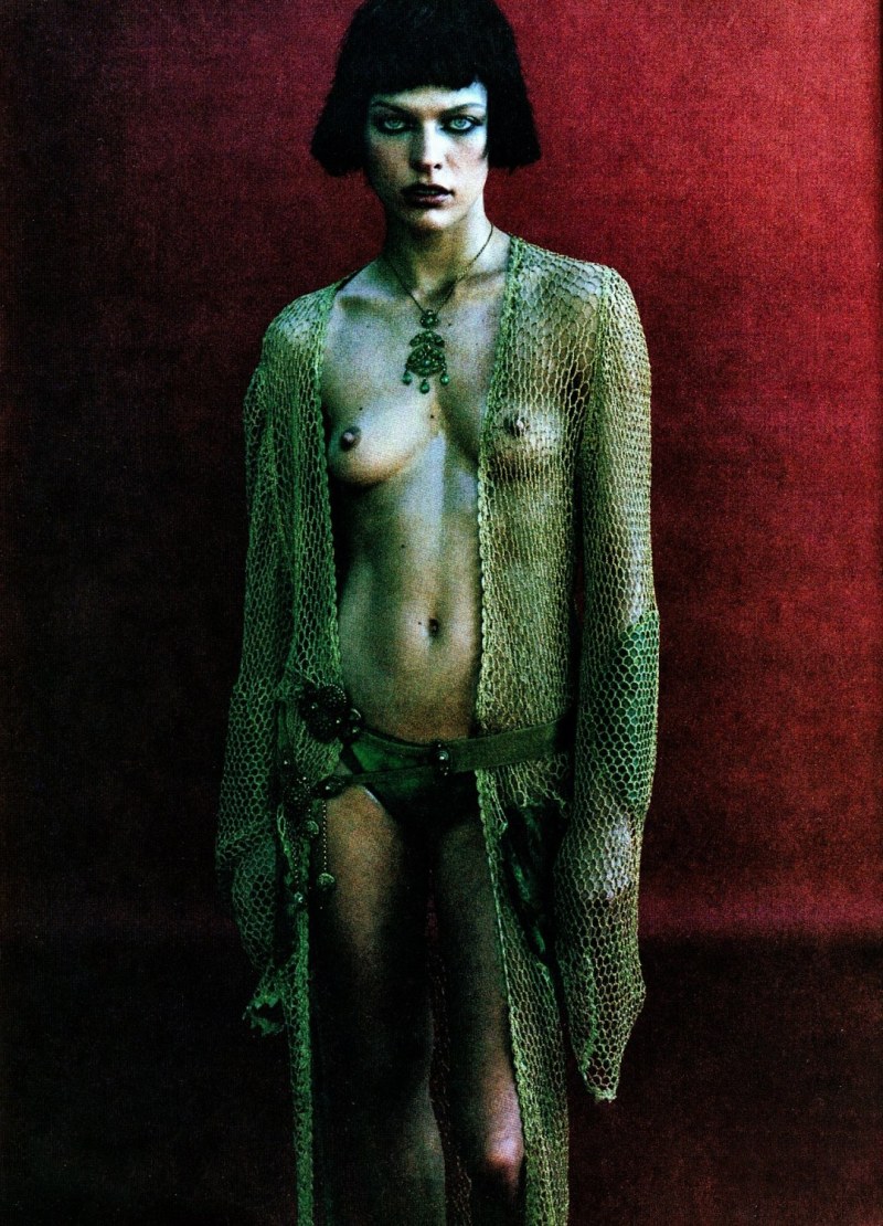 Актриса Милла Йовович голая