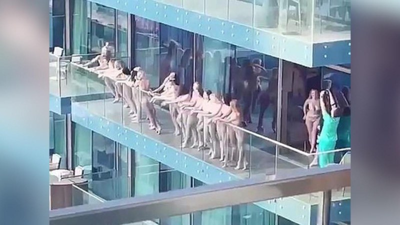 Голая фотосессия в Дубае