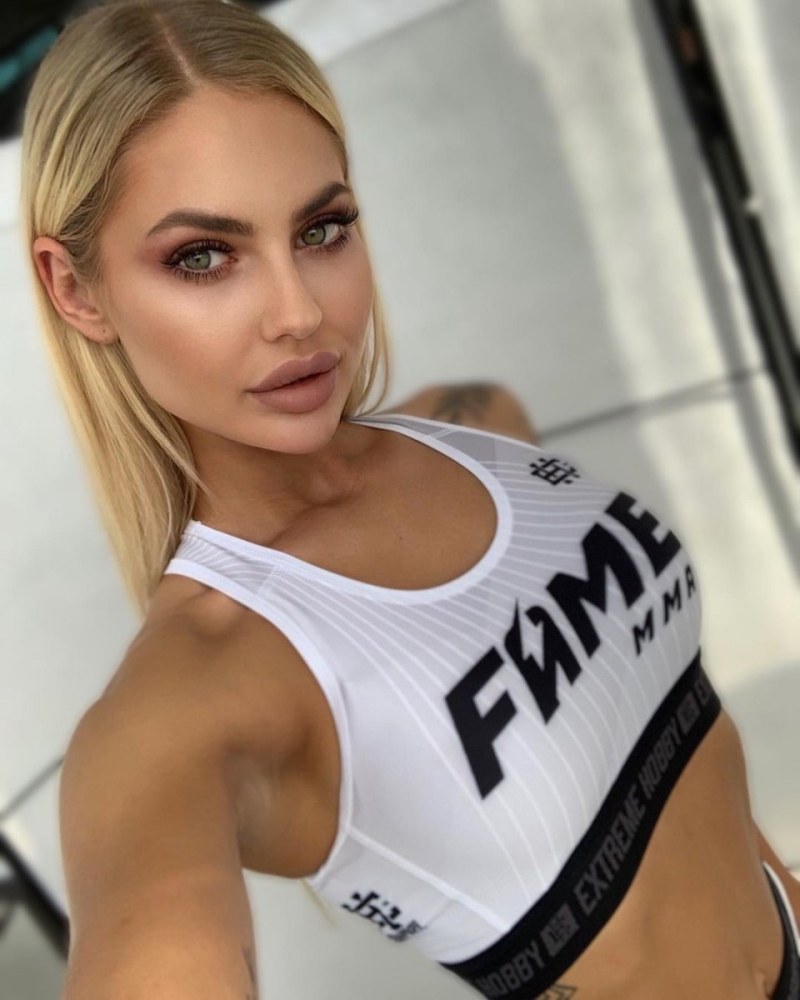 Камила ММА Смогулецка