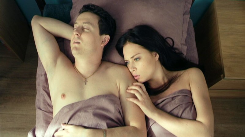 Голая ева из сериала Саша Таня