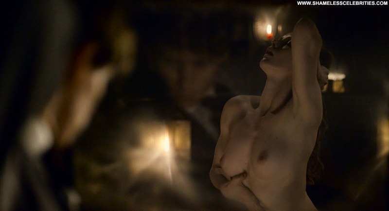 Молодой папа sex Scene Honduras Riley Keough