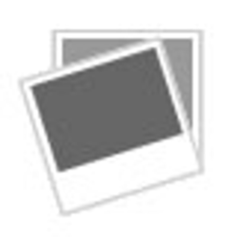 QR код на черном фоне