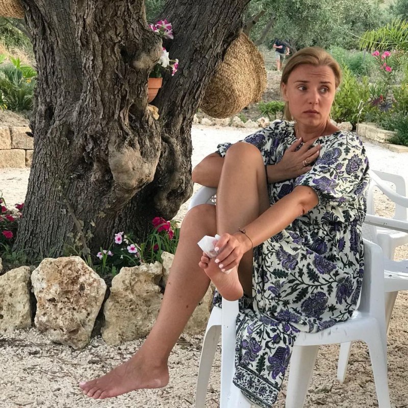 Человек с биноклем Мем