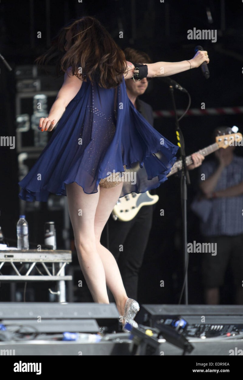 Sophie Ellis Bextor ноги