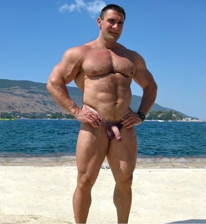 Бодибилдер Zeb Atlas голый